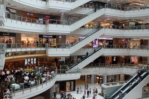 光影流轉(zhuǎn)中的商業(yè)脈搏 上海港匯廣場(chǎng)的日用百貨銷售影像集錦